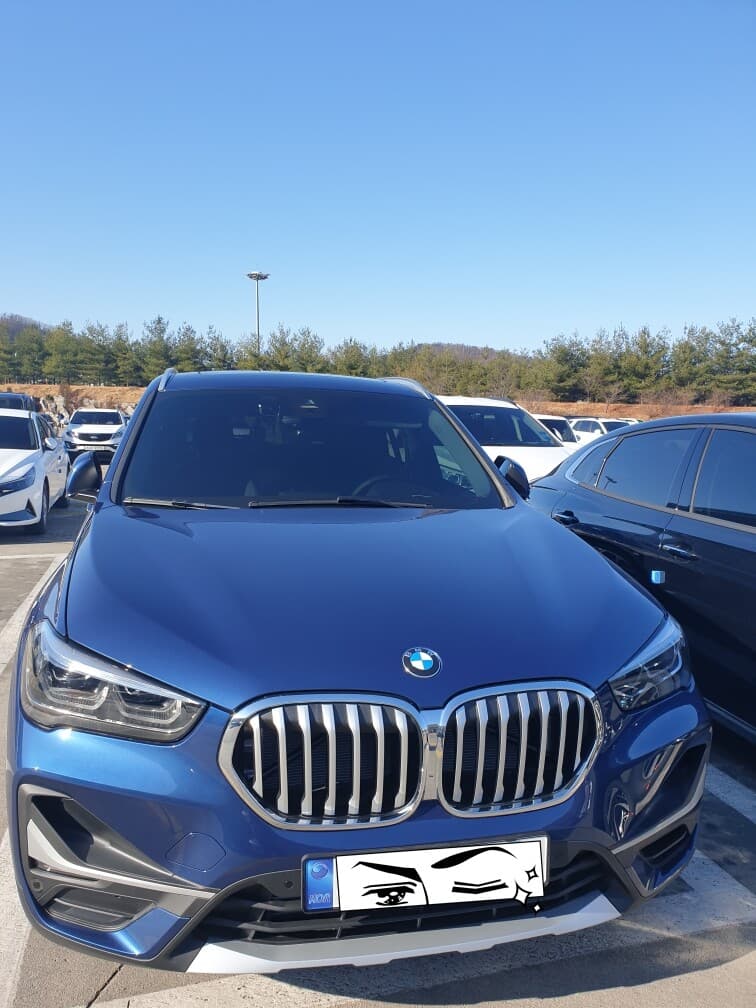 BMW X1 20i xDrive X 라인 스페셜 에디션 게시글 썸네일