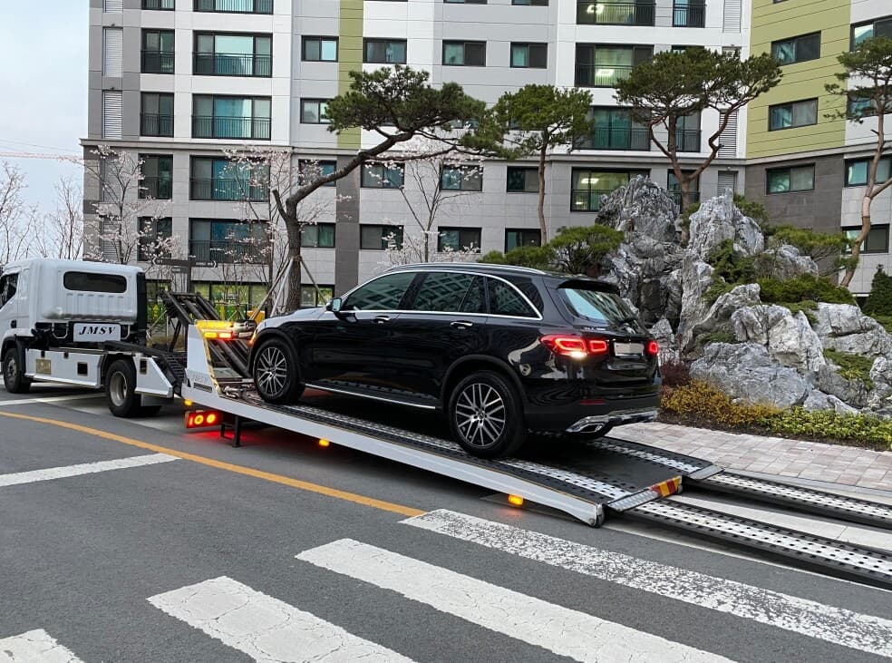 벤츠 GLC-클래스 GLC 220d 4MATIC 게시글 썸네일