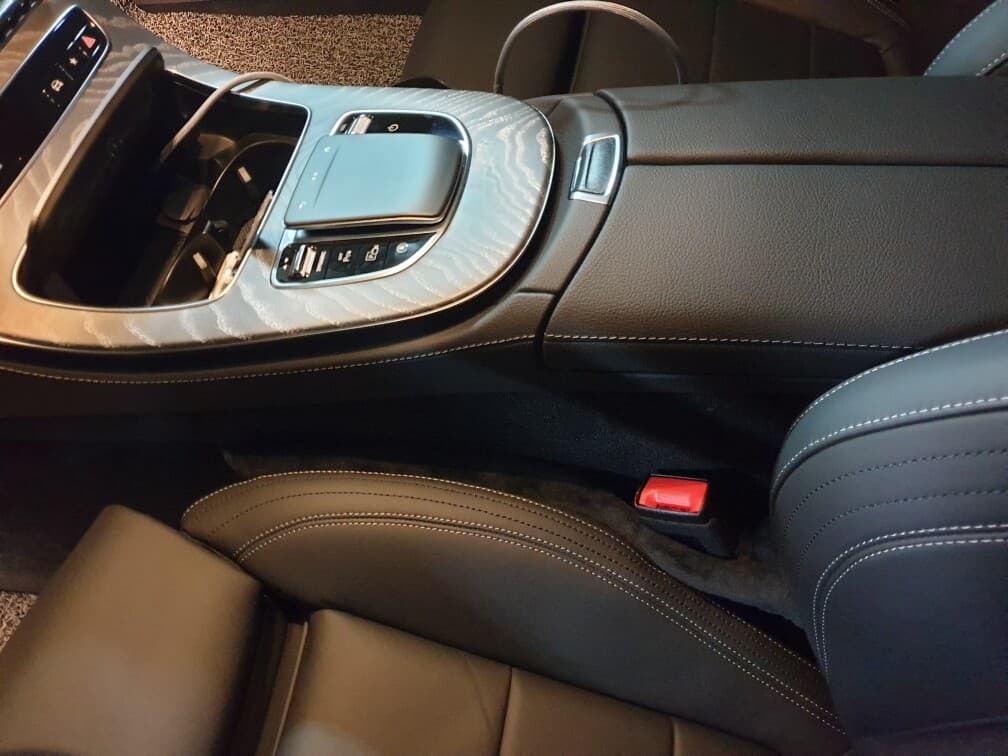 시트 틈새 스웨이드 쿠션 게시글 썸네일