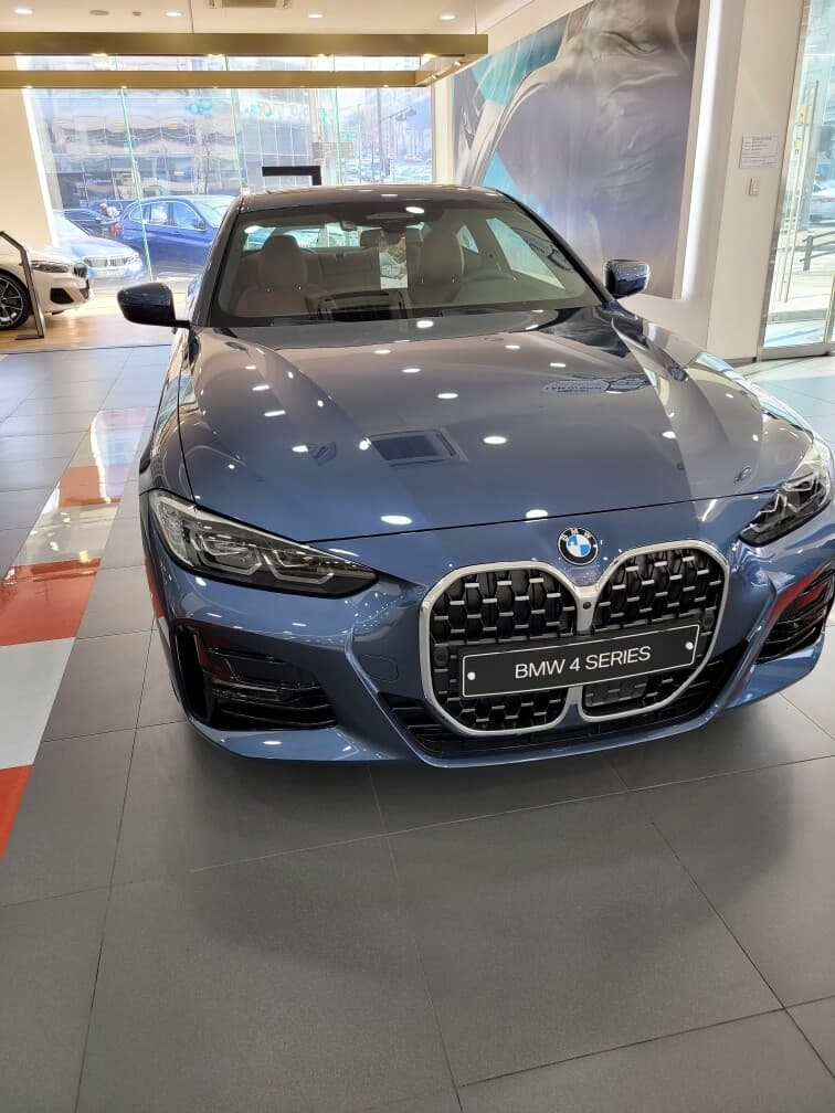 4시리즈 시승하고 왔어여 BMW 강남전시장 게시글 썸네일