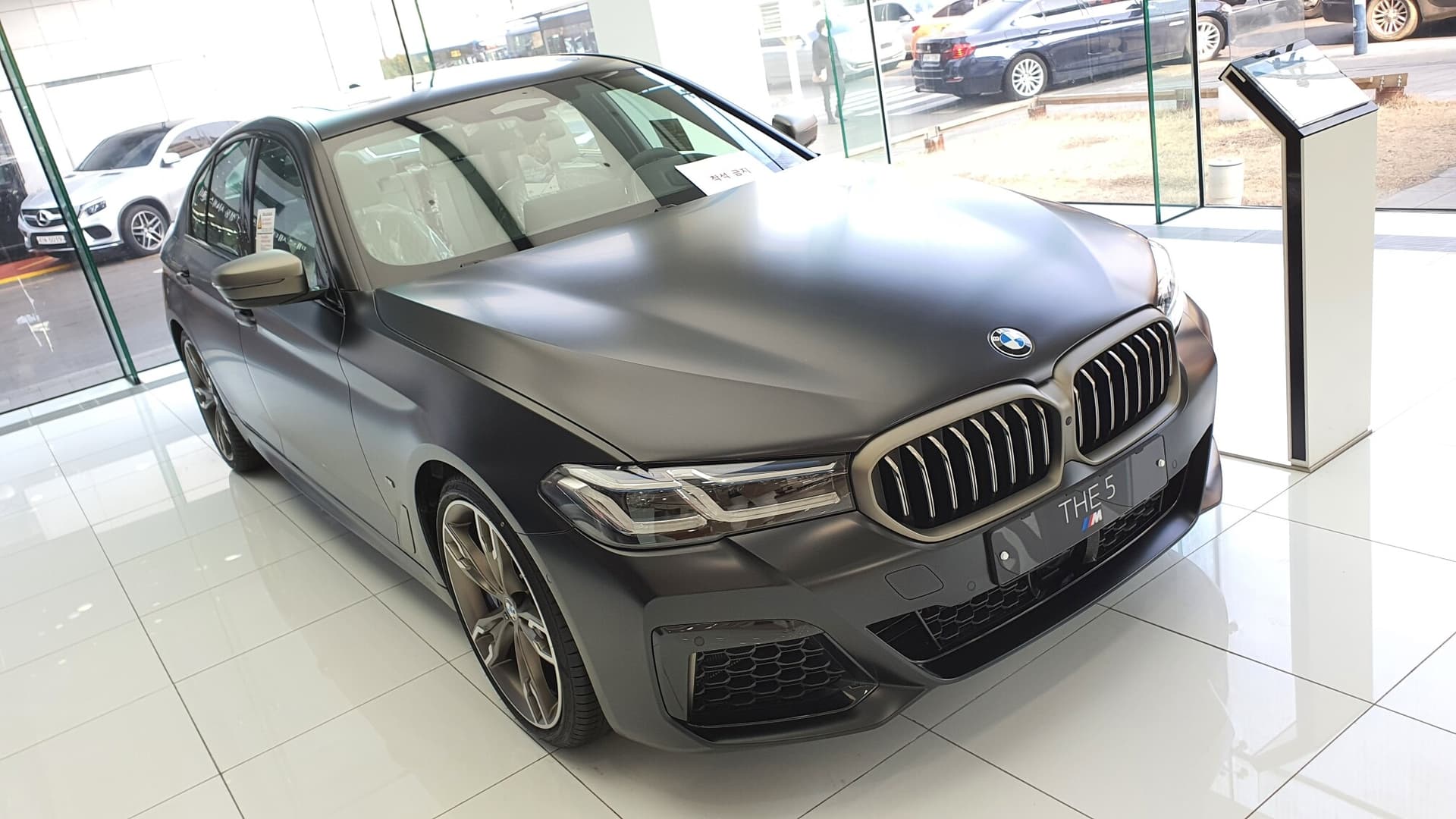 오늘은 정말 안가려고 했는데...M550i가.. 게시글 썸네일