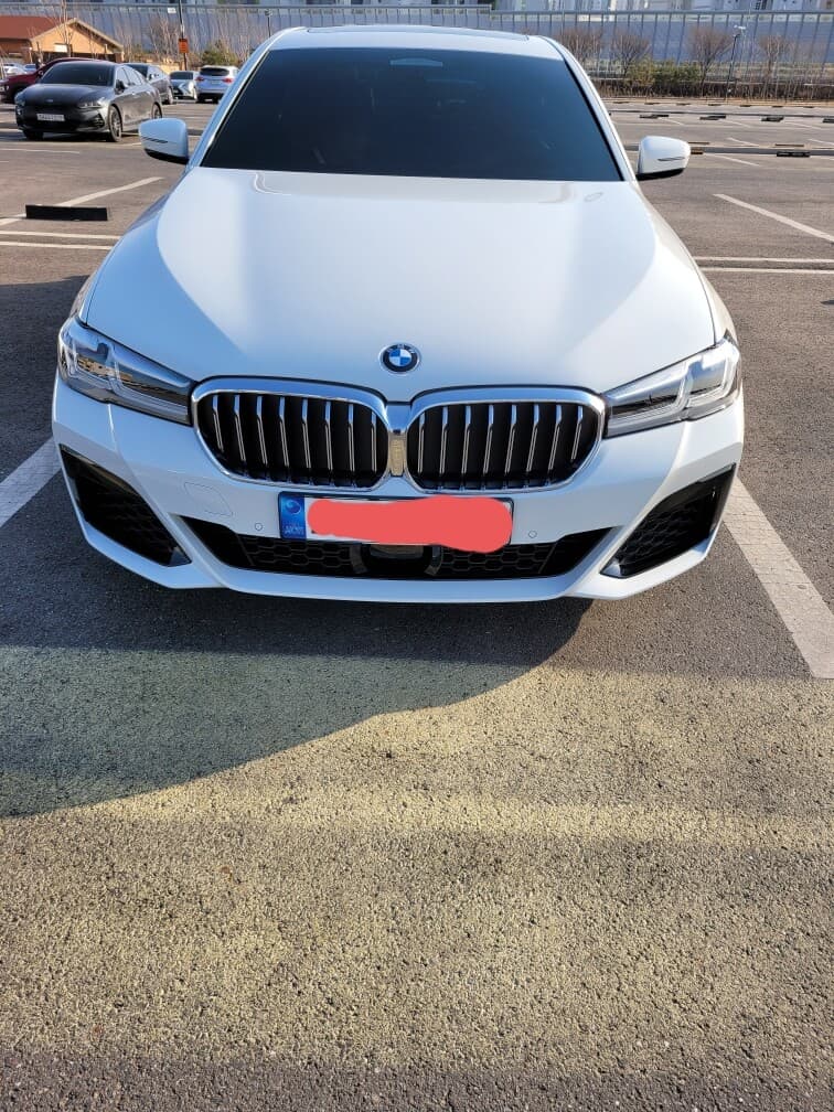 BMW 5시리즈 520i M 스포츠 패키지 OC 게시글 썸네일
