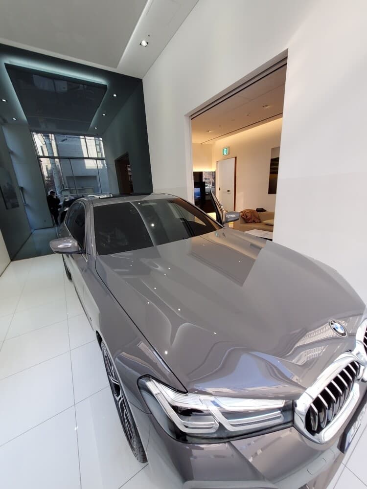 BMW 5시리즈 530i xDrive M 스포츠 패키지 게시글 썸네일