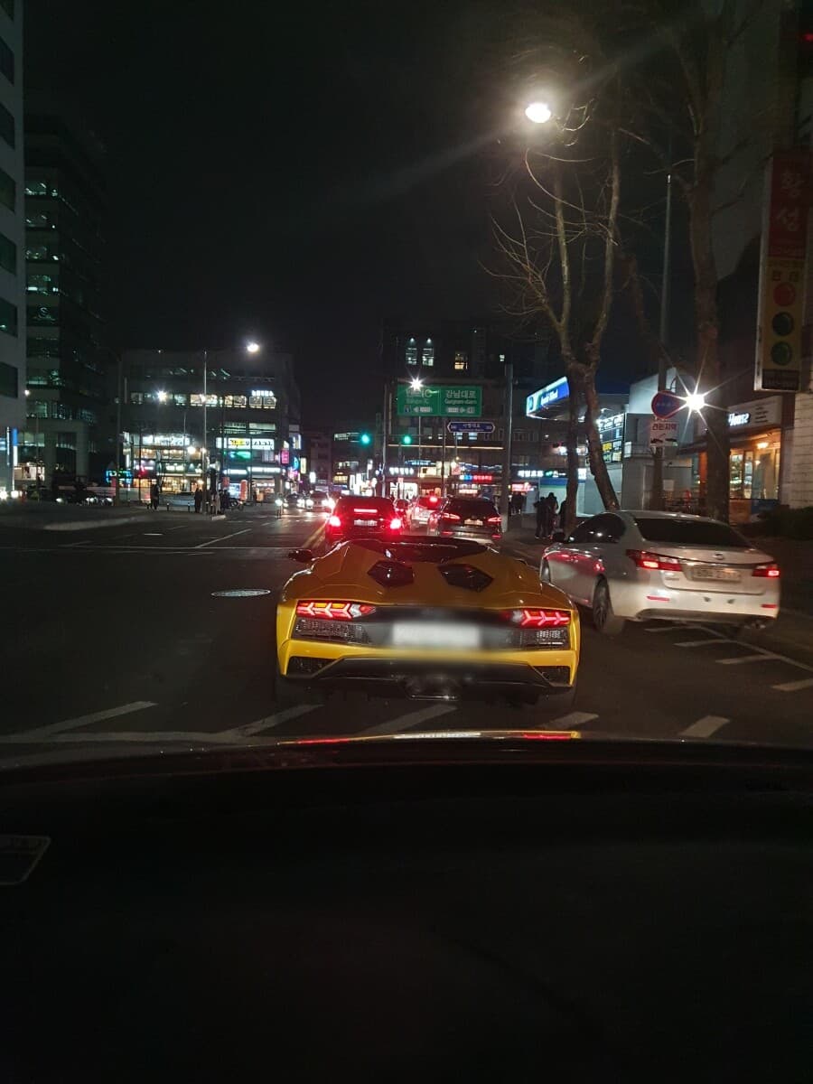 그냥 길가다 마주친.. 게시글 썸네일