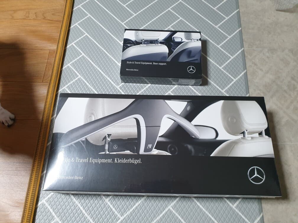 벤츠 차량용 옷걸이 게시글 썸네일