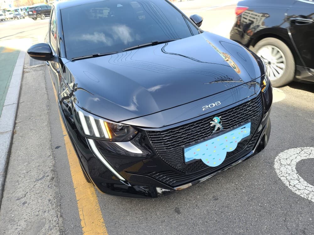 푸조 e-208 GT 라인 게시글 썸네일