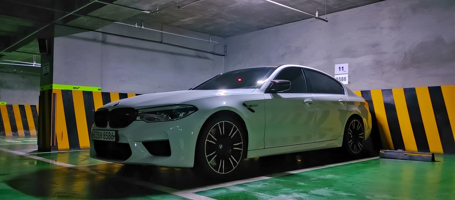 BMW M5 Sedan xDrive 게시글 썸네일