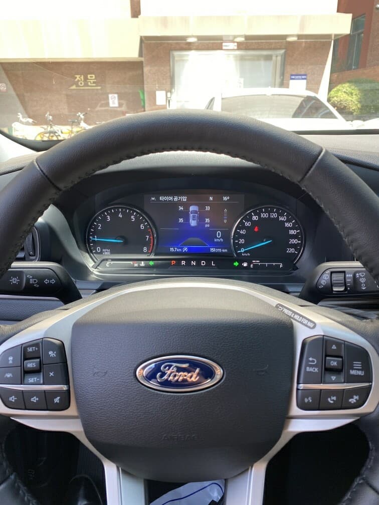 포드 익스플로러 리미티드 게시글 썸네일