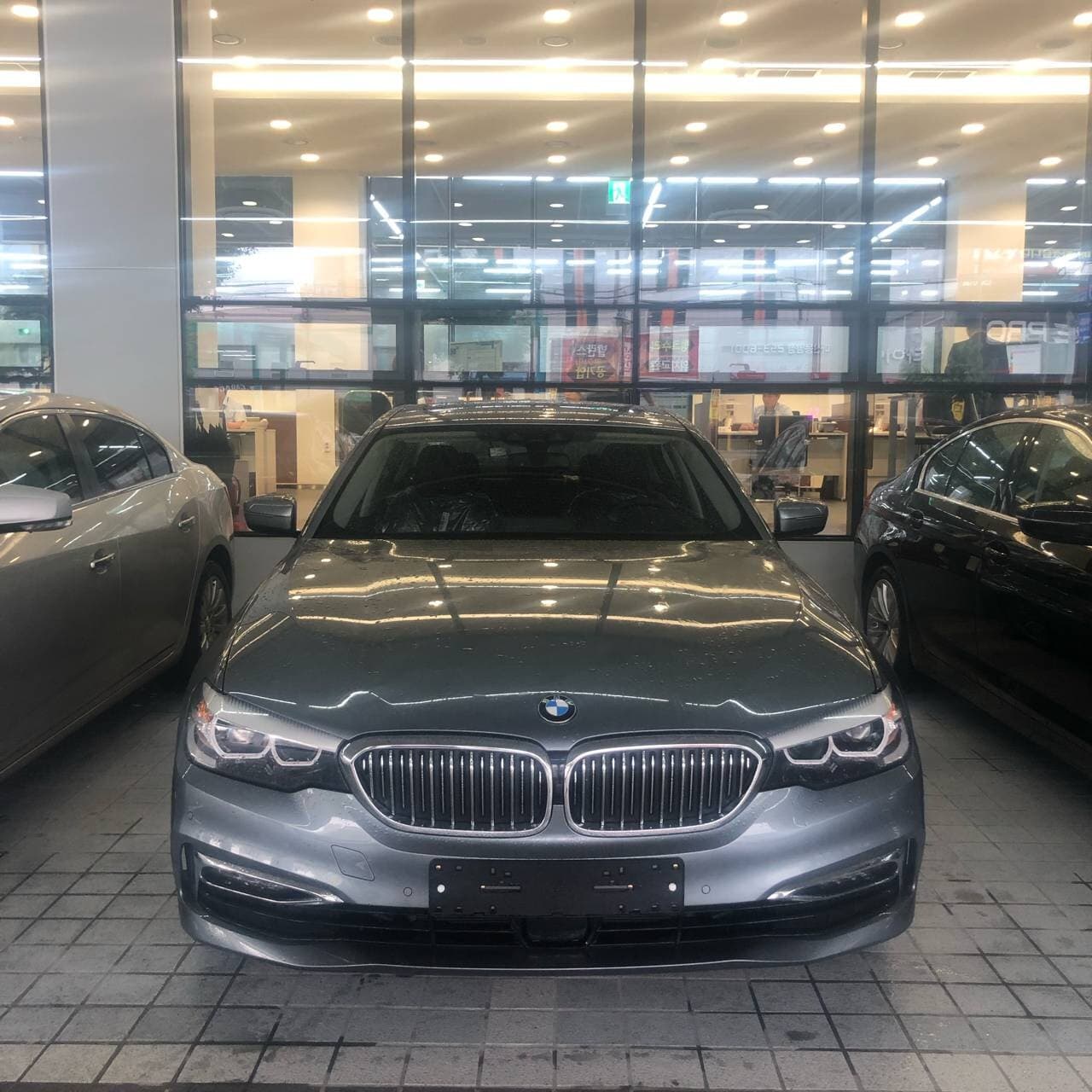 BMW 5시리즈 520i 럭셔리 OE 게시글 썸네일