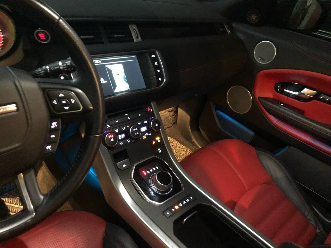 랜드로버 레인지로버 이보크 D180 R-다이나믹 SE 게시글 썸네일