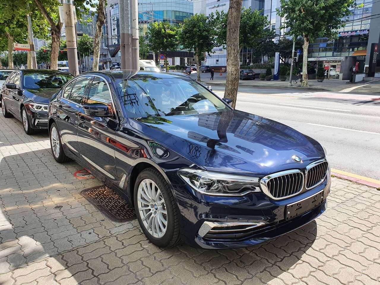 BMW 5시리즈 520i 럭셔리 OE 게시글 썸네일