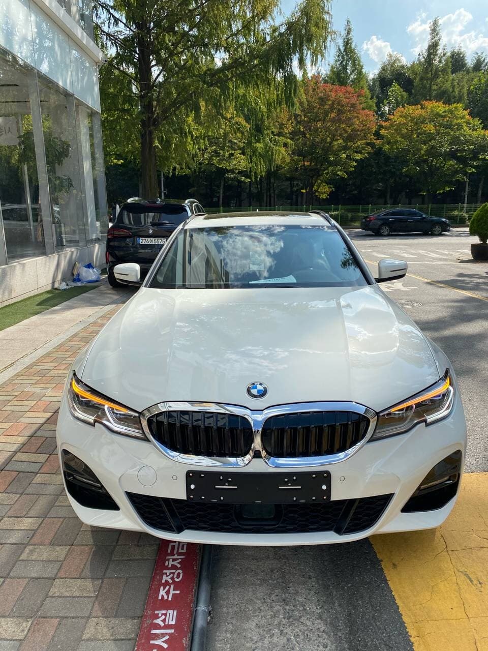 BMW 3시리즈 투어링 320d 투어링 M 스포츠 게시글 썸네일