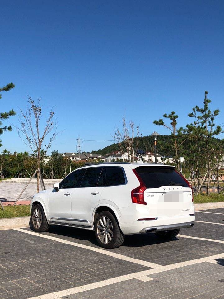 볼보 XC90 T8 AWD 인스크립션 게시글 썸네일