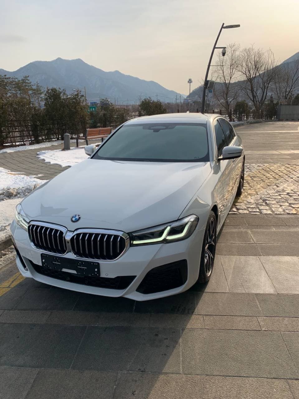BMW 5시리즈 530i M 스포츠 패키지 게시글 썸네일