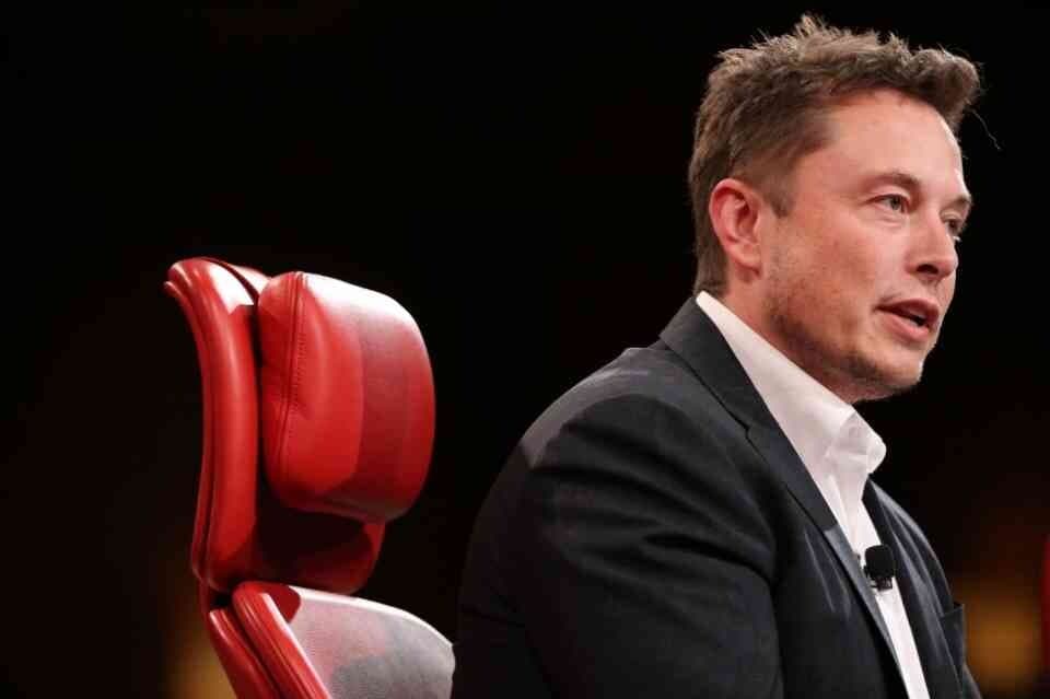 일론 머스크 "푸틴, 한 판 붙자" 게시글 썸네일