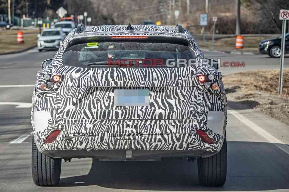 미국에서 정체 불명의 쉐보레 차가 발견됐습니다!!! 이거 혹시 한국GM 창원공장에서..? 게시글 썸네일