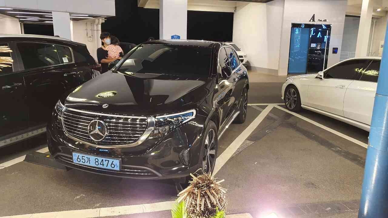 벤츠 EQC 400 4Matic 게시글 썸네일
