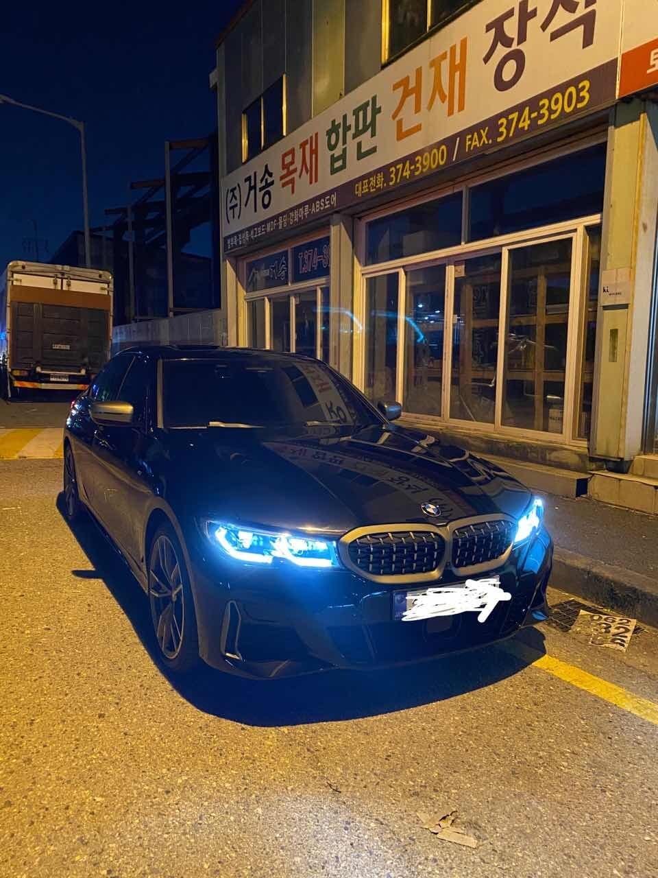 BMW 3시리즈 M340i_Perf 게시글 썸네일