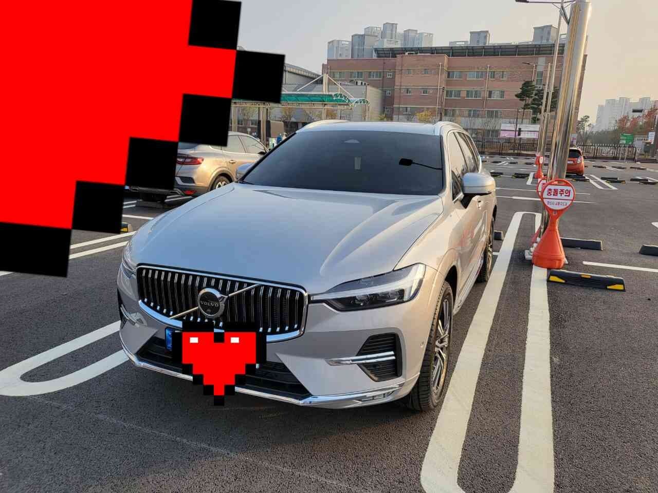 볼보 XC60 B5 인스크립션 게시글 썸네일
