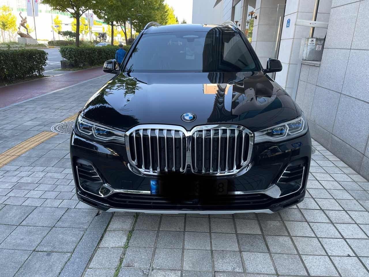 BMW X7 40i xDrive 디자인 퓨어 엑셀런스 6인승 게시글 썸네일