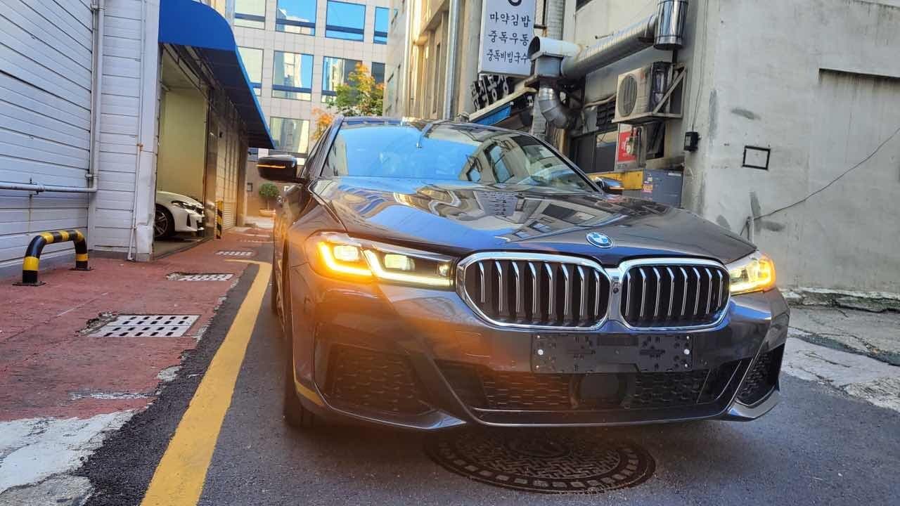 BMW 5시리즈 520i M 스포츠 패키지 게시글 썸네일