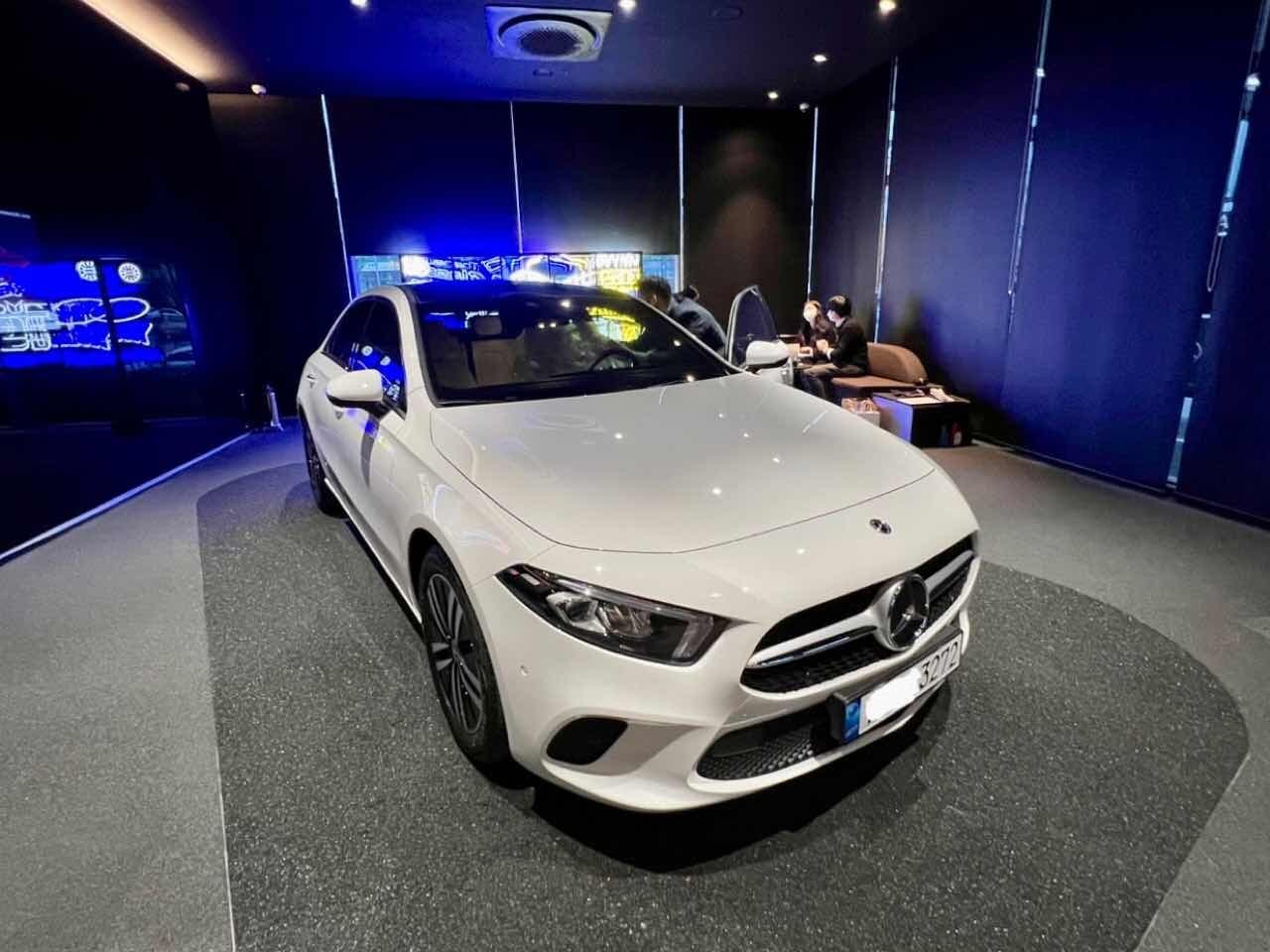 벤츠 A-클래스 A 220 세단 게시글 썸네일