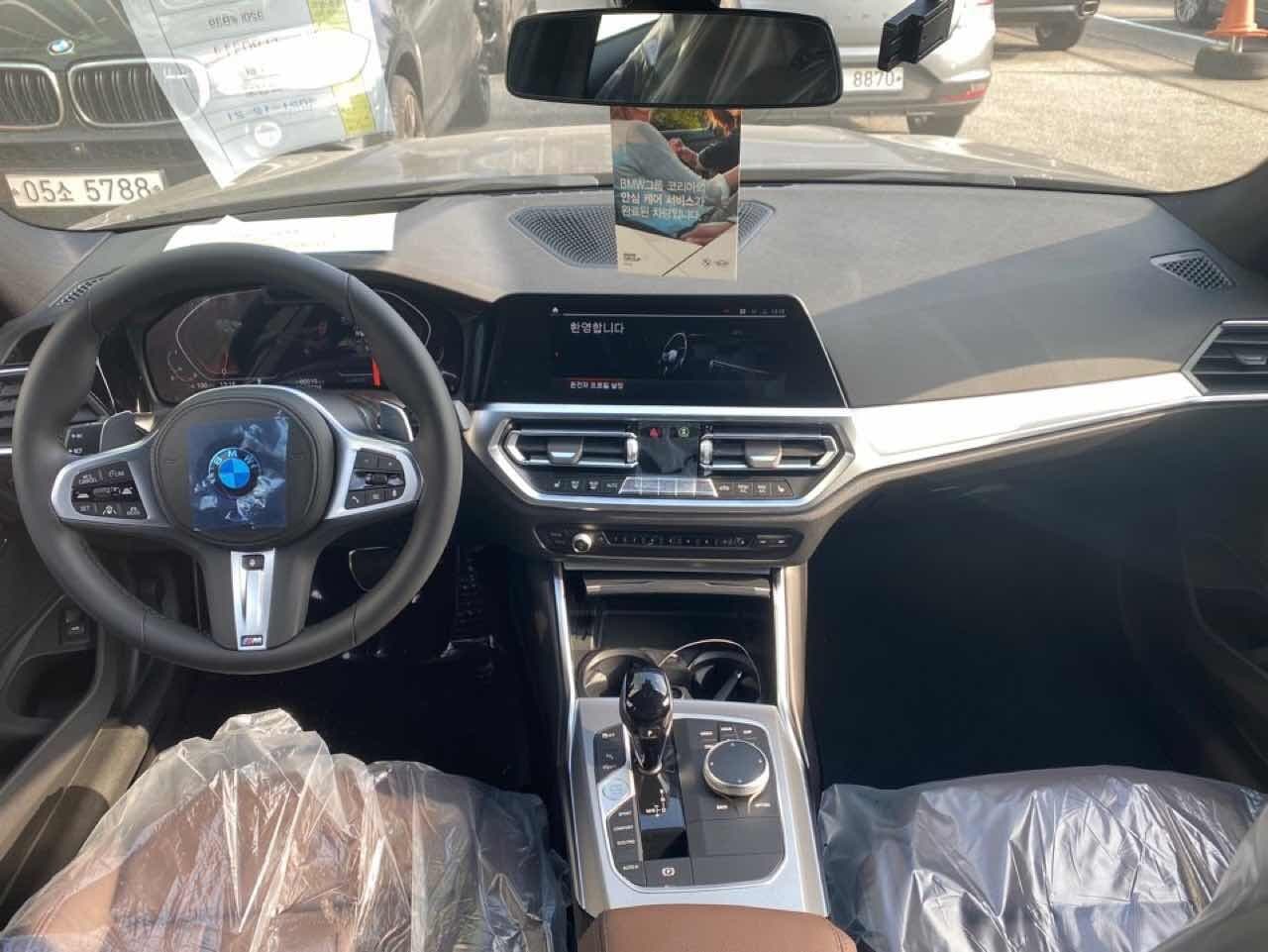 BMW 3시리즈 320i M 스포츠_Perf_P0-1 게시글 썸네일