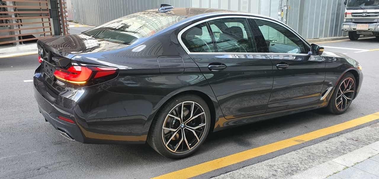 BMW 5시리즈 530i xDrive M 스포츠 패키지 P0-1 게시글 썸네일