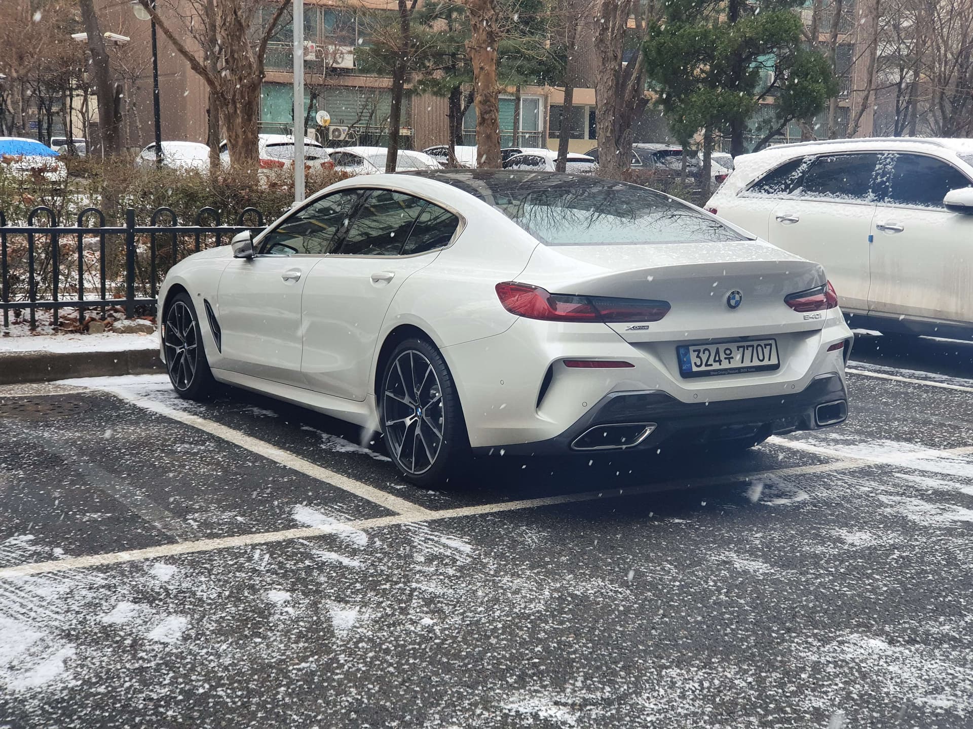 BMW 8시리즈 840i xDrive M 스포츠 그란쿠페 게시글 썸네일