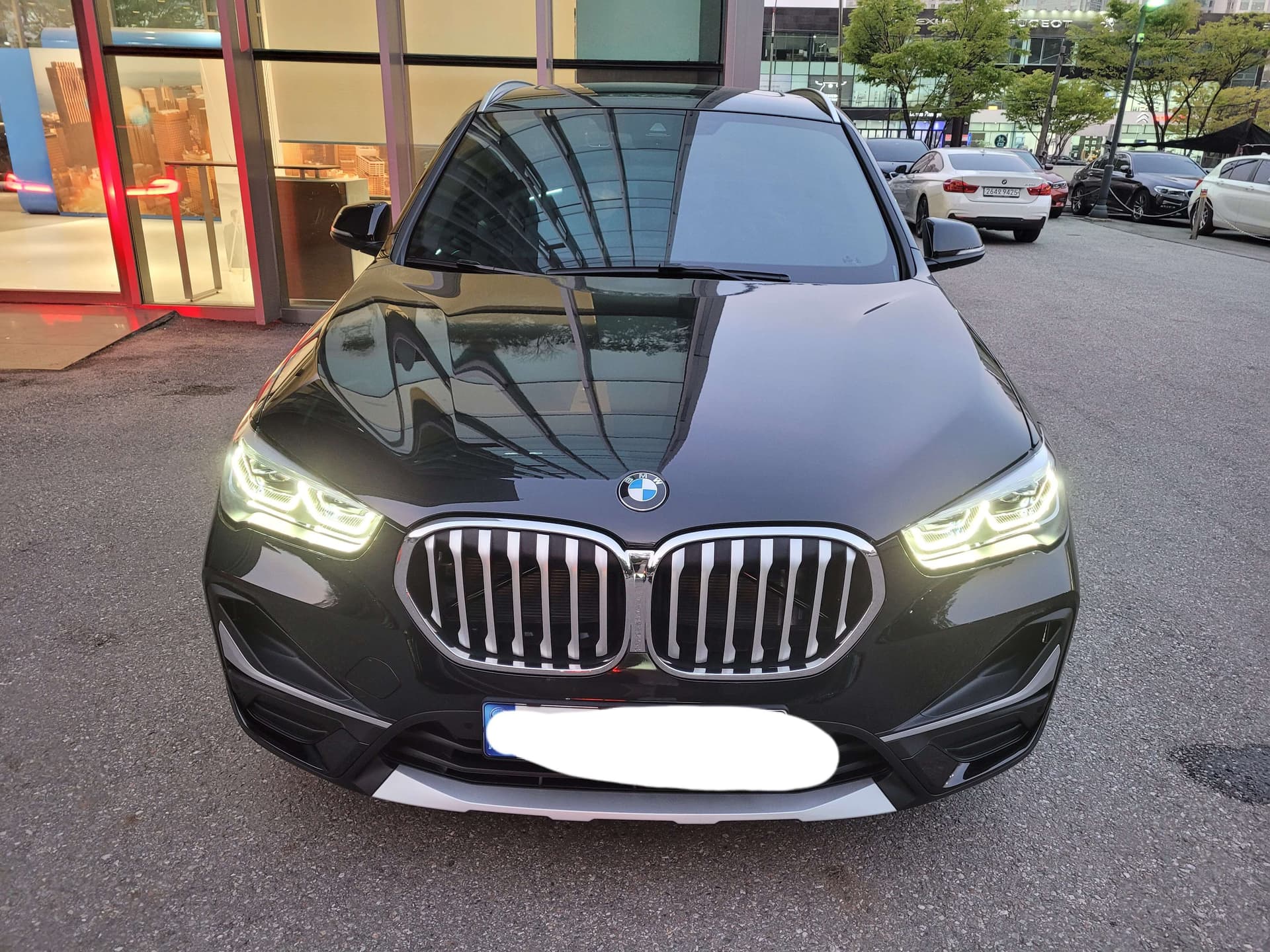 BMW X1 18d xDrive X 라인 스페셜 에디션 게시글 썸네일