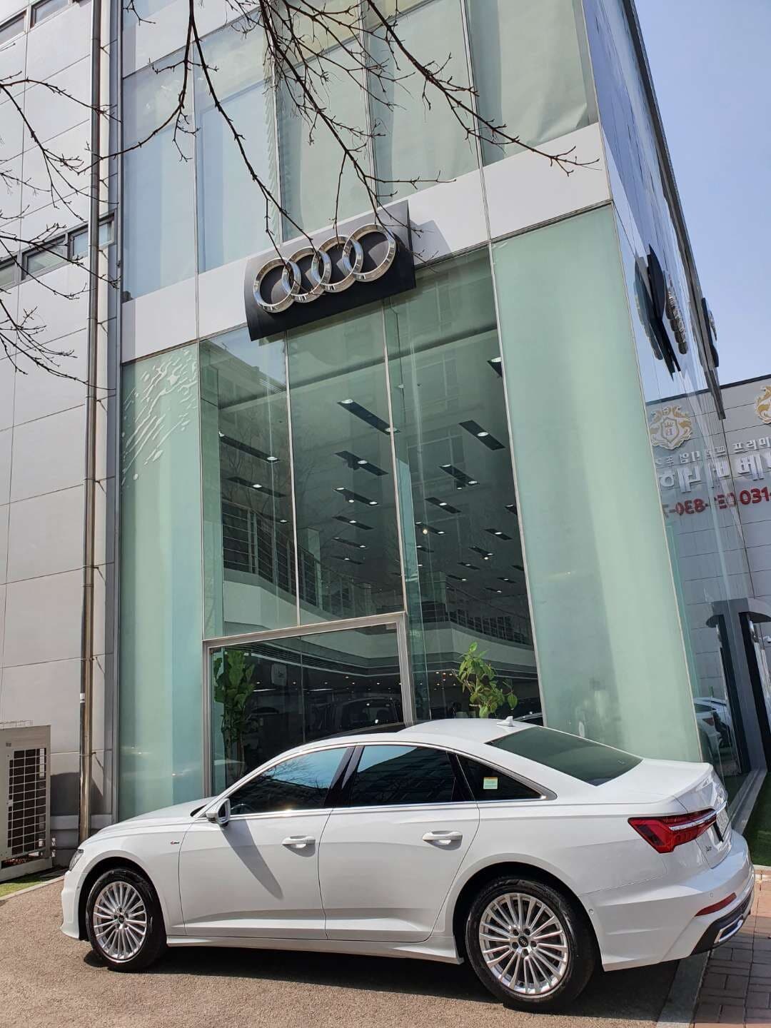 아우디 A6 45 TFSI 콰트로 프리미엄 게시글 썸네일