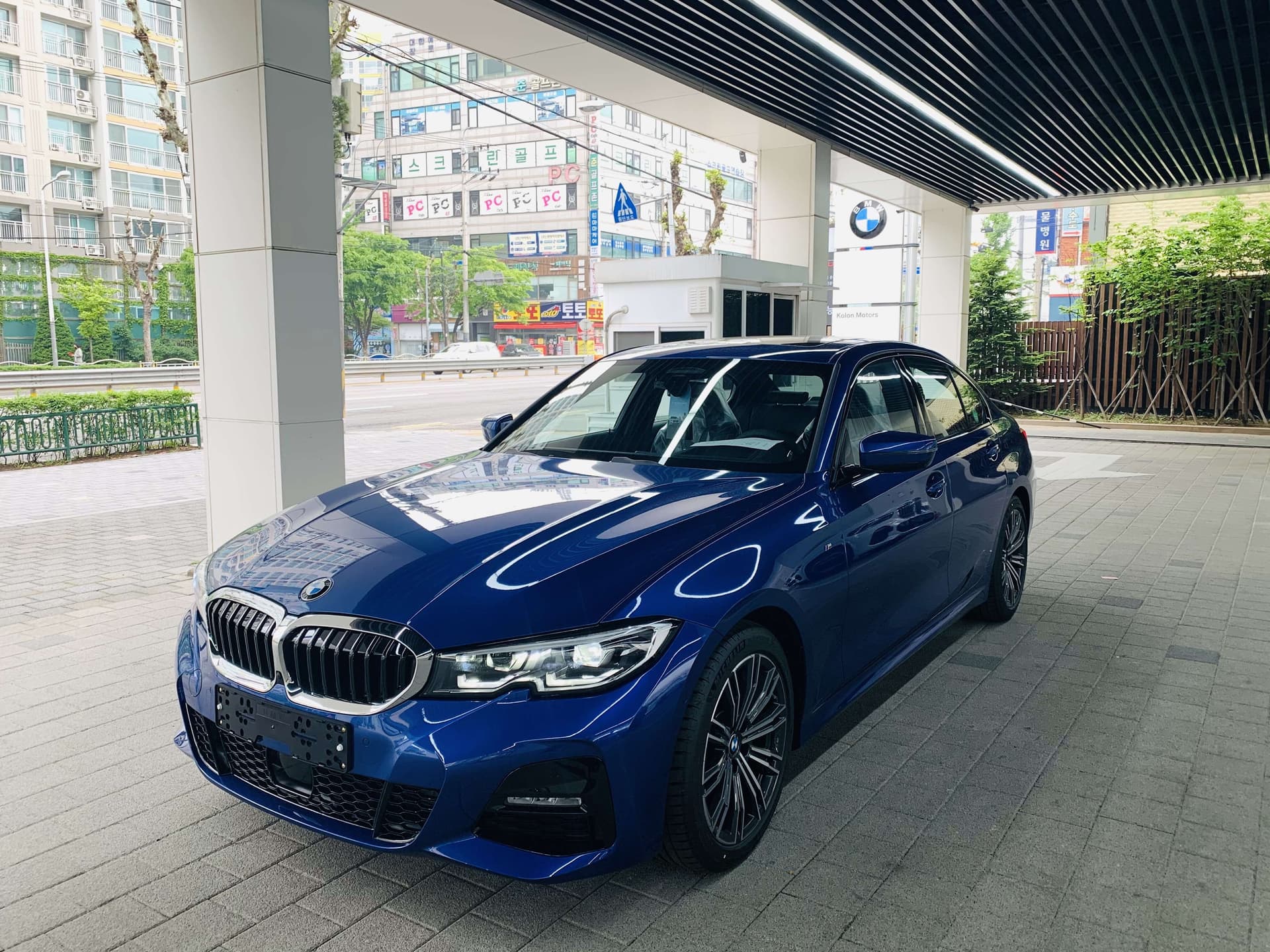 BMW 3시리즈 320i M 스포츠 게시글 썸네일