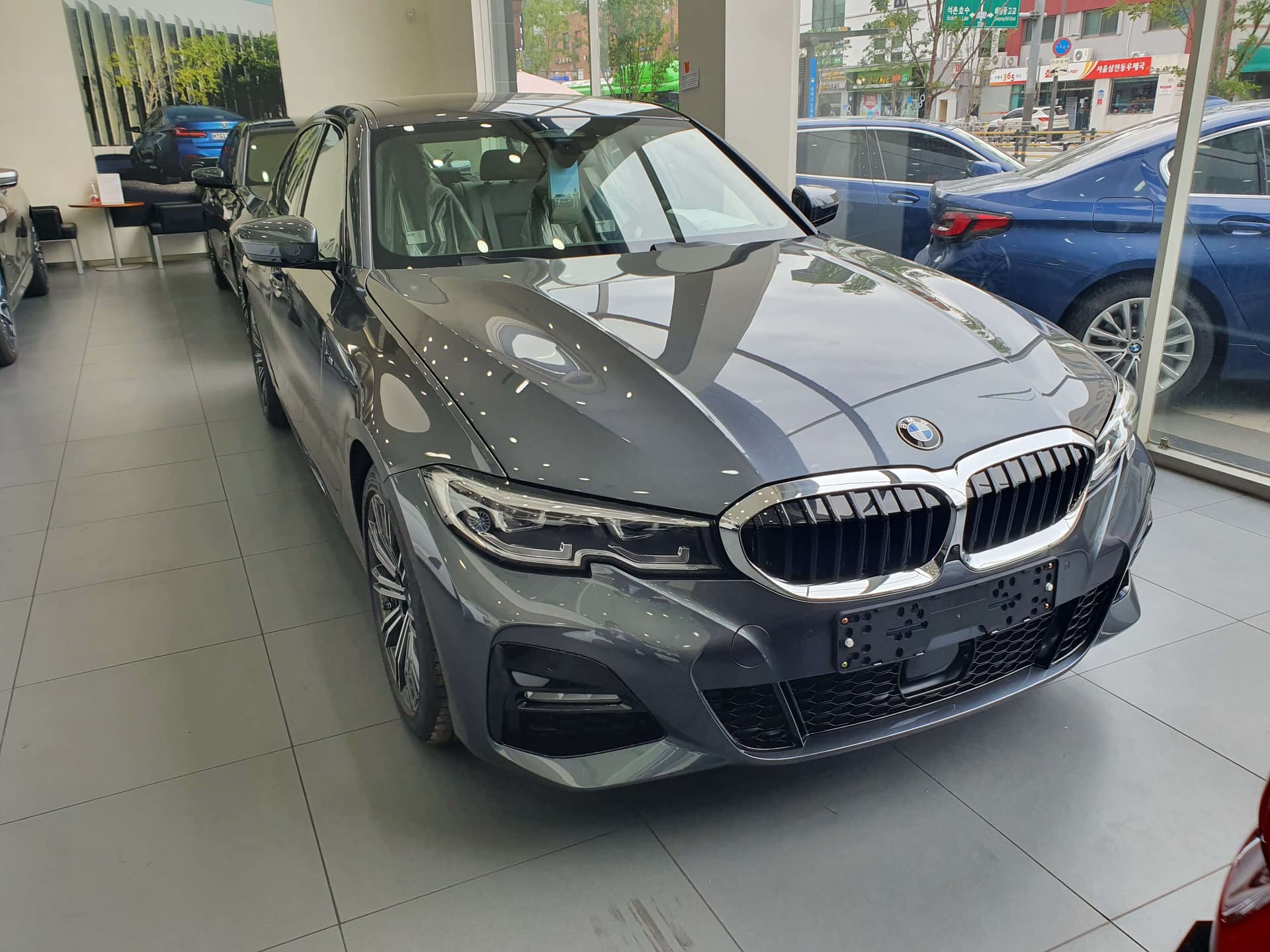 BMW 3시리즈 320i M 스포츠 P2 게시글 썸네일