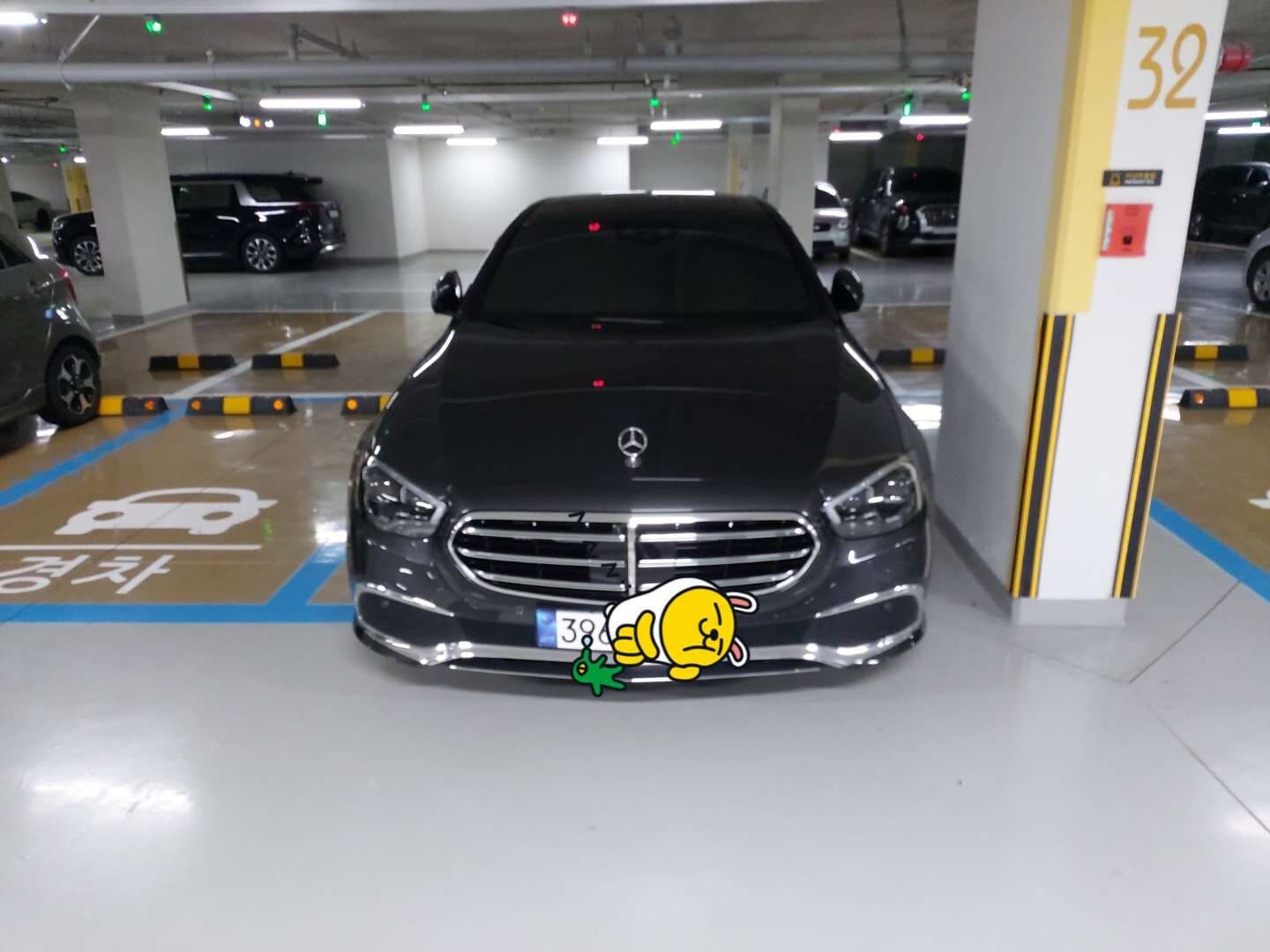 벤츠 E-클래스 E 300e 4MATIC 익스클루시브 게시글 썸네일