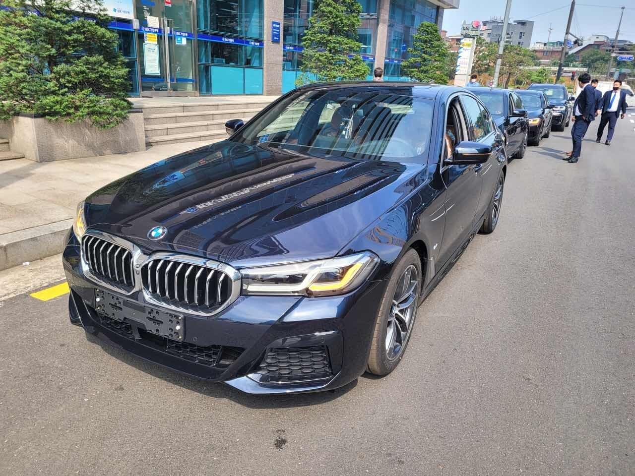 BMW 5시리즈 520i M 스포츠 패키지 P2 게시글 썸네일
