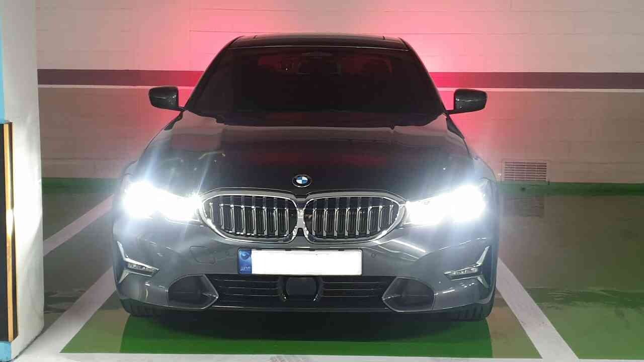 BMW 3시리즈 320i 럭셔리 스마트프리 패키지 게시글 썸네일