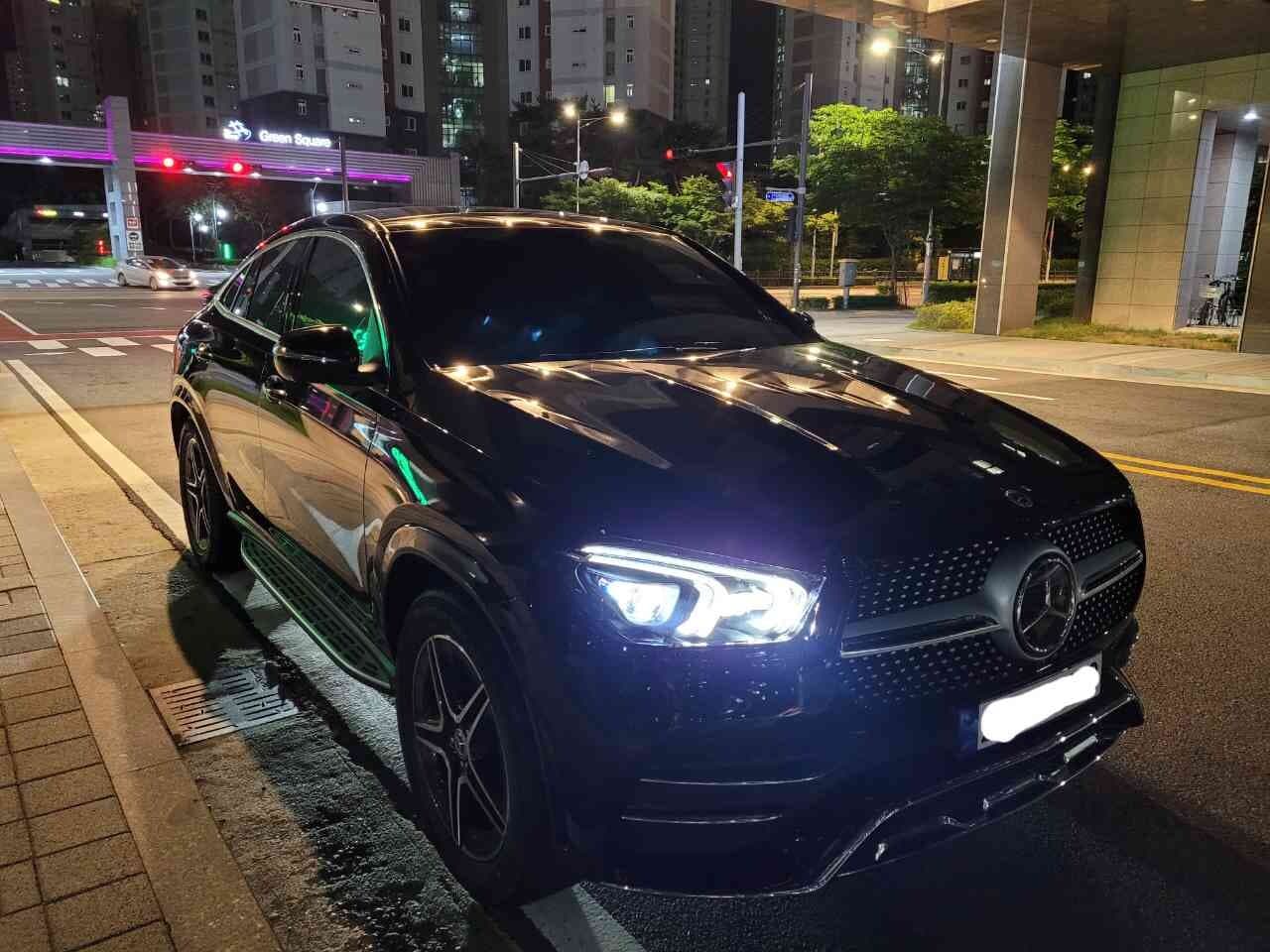 벤츠 GLE-클래스 GLE 400d 4MATIC 쿠페 게시글 썸네일