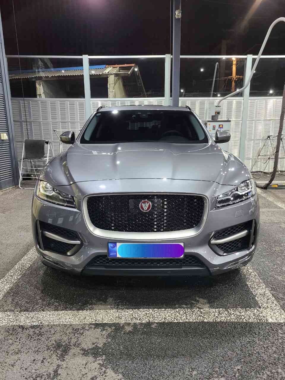 재규어 F-Pace 20d 체커드 플래그 에디션 게시글 썸네일