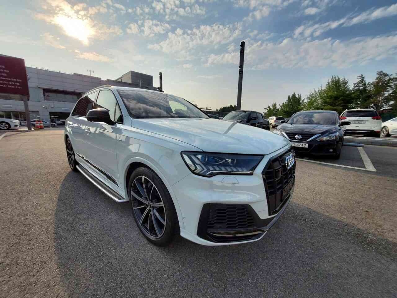 아우디 Q7 55 TFSI 콰트로 프리미엄 게시글 썸네일