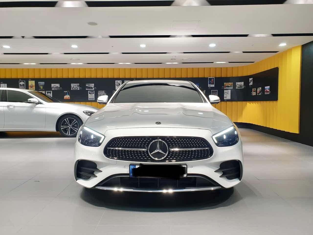 벤츠 E-클래스 E 220d 4MATIC AMG 라인 게시글 썸네일