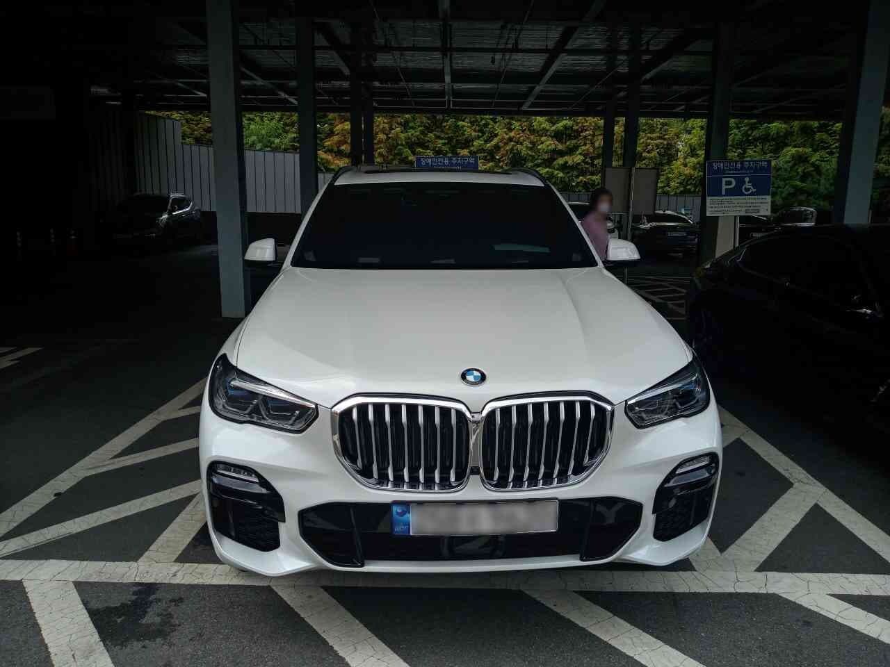 BMW X5 xDrive 45e M 스포츠 게시글 썸네일