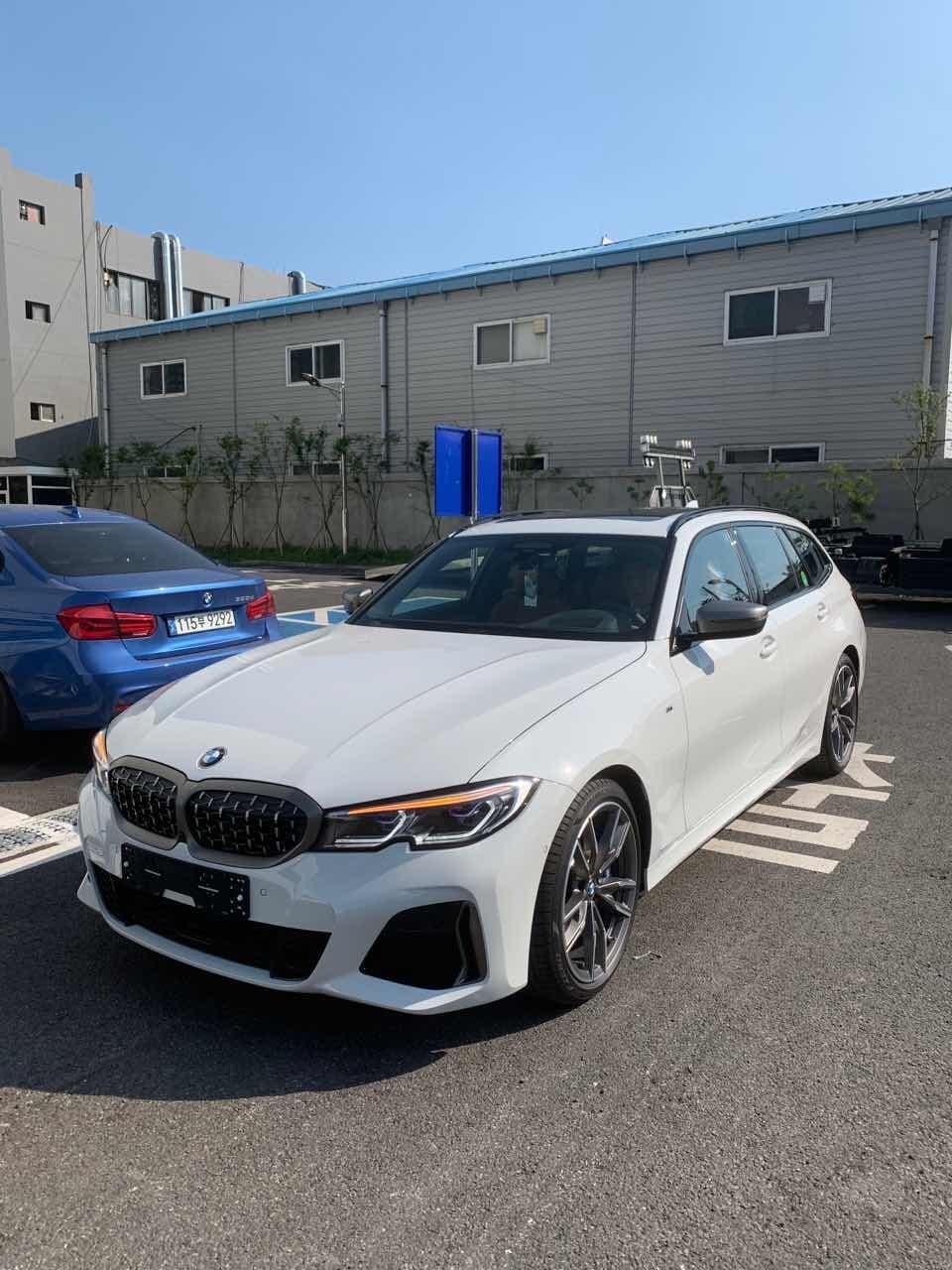 BMW 3시리즈 투어링 M340i 투어링 xDrive P2 게시글 썸네일