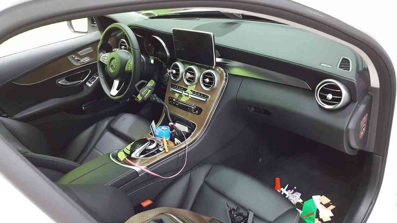 벤츠 C-클래스 C 220d 익스클루시브 게시글 썸네일