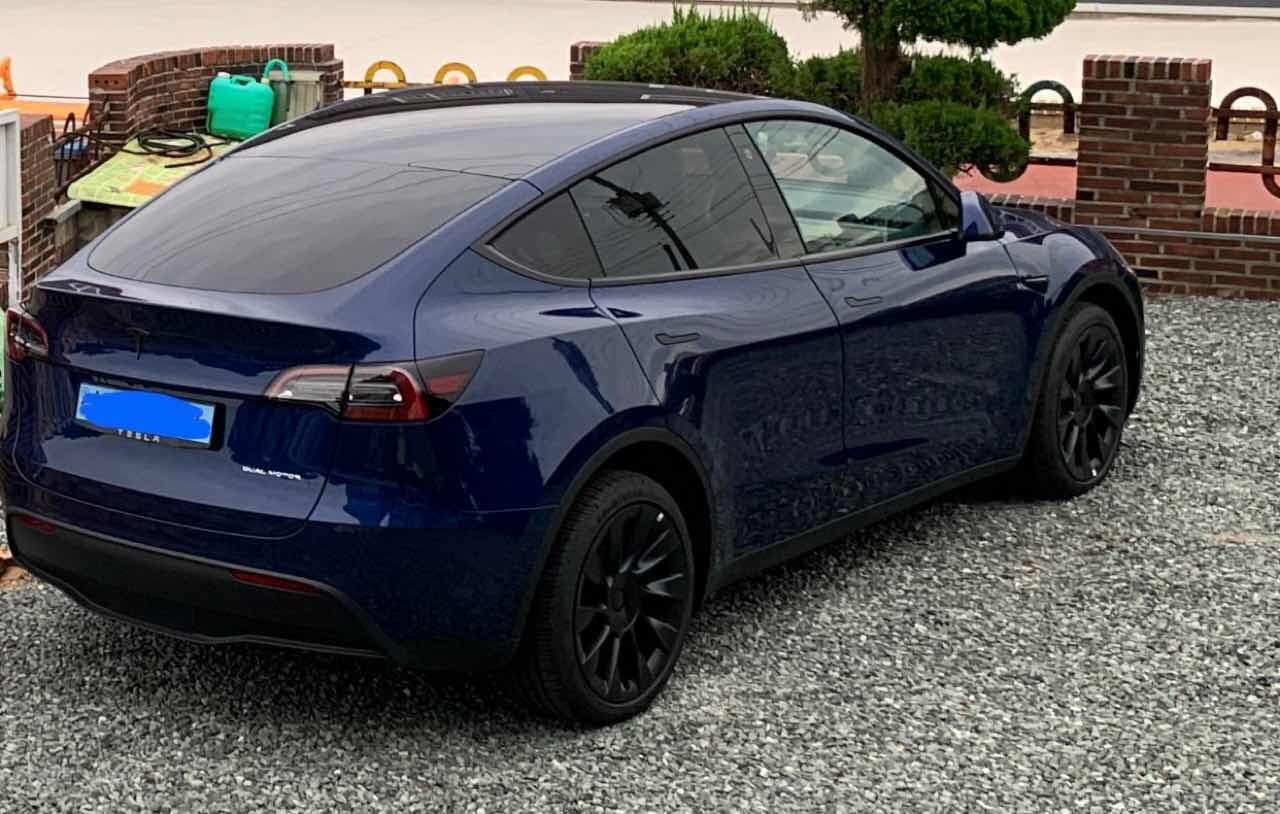 테슬라 모델 Y 롱레인지 게시글 썸네일