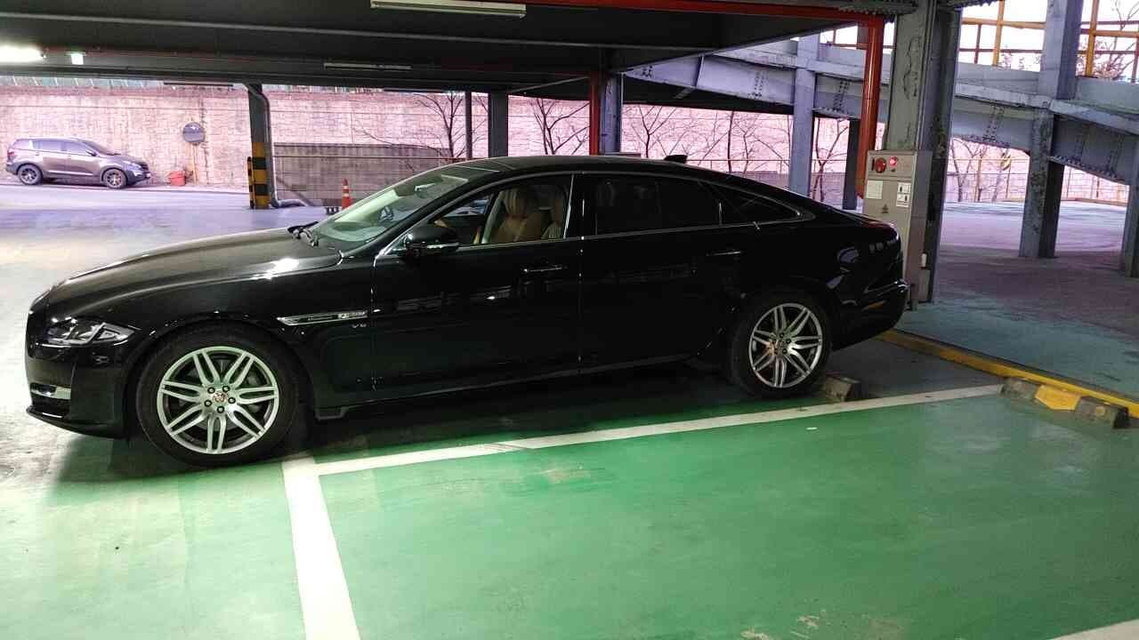 재규어 XJ 3.0SC 포트폴리오 AWD LWB 게시글 썸네일