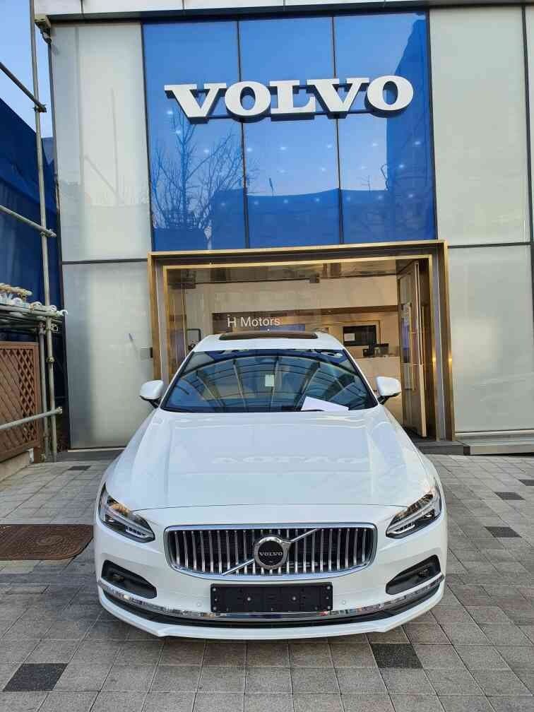 볼보 S90 B6 AWD 인스크립션 게시글 썸네일