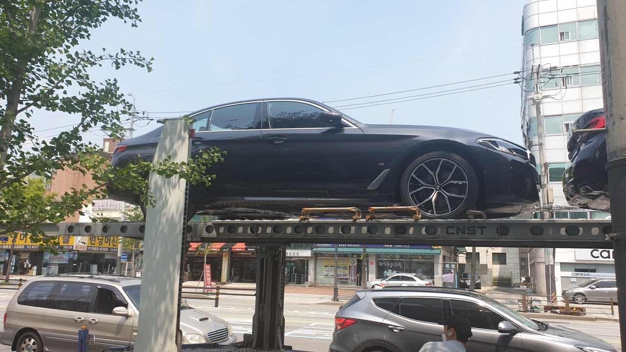 BMW 5시리즈 530e M 스포츠 패키지 게시글 썸네일