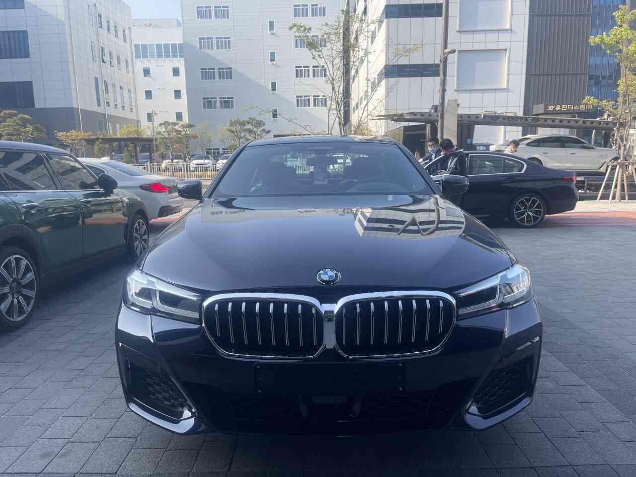 BMW 5시리즈 530i M 스포츠 패키지 P1-1 게시글 썸네일
