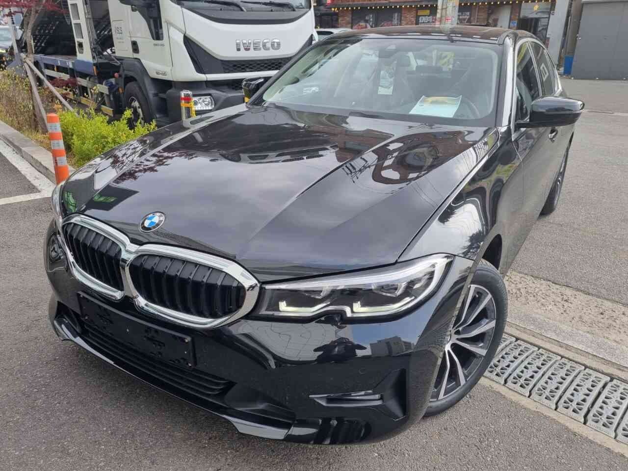 BMW 3시리즈 320i 게시글 썸네일