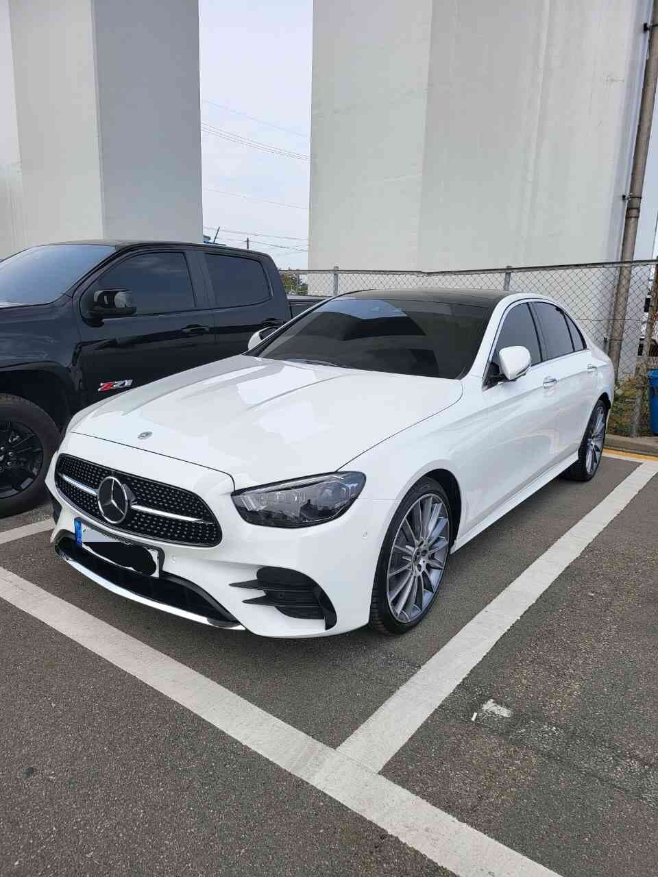 벤츠 E-클래스 E 350 4MATIC AMG 라인 게시글 썸네일